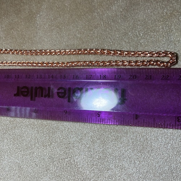 Rose Gold chain & matching earrings set - Picture 6 of 7